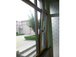 Ventana de aluminio con hojas oscilobatientes 50B